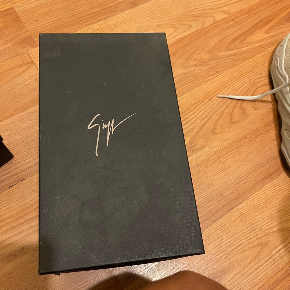 Giuseppe Zanotti pumps size 7 1/2